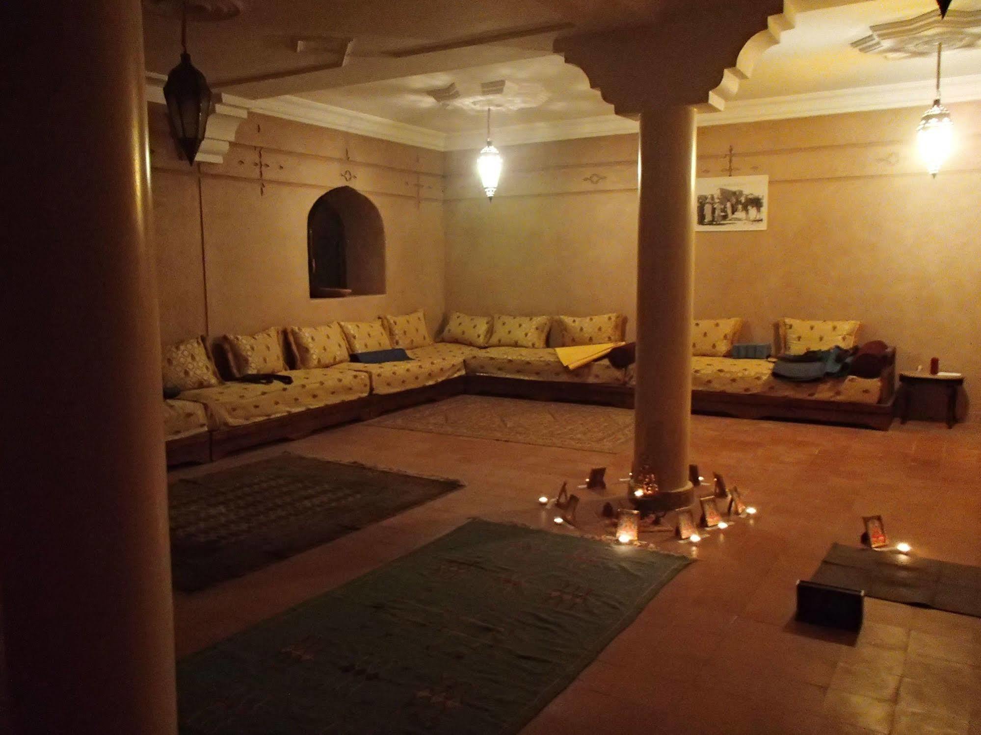 Kasbah Zitoune Tajda Esterno foto